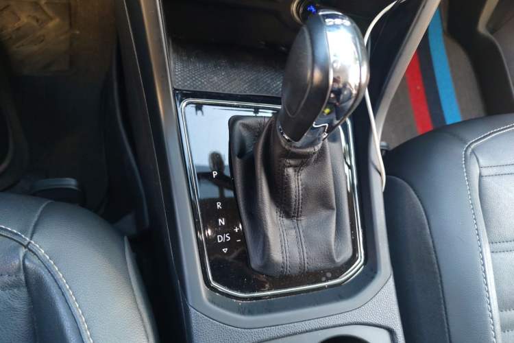 Used Volkswagen Touran 2016 Volkswagen Touran L 280TSI DSG Comfort Edition
