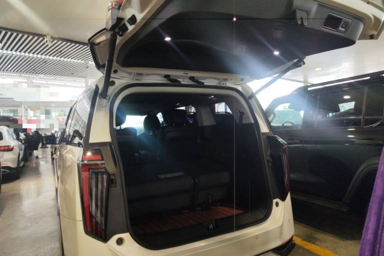 Used GAC Trumpchi M8 2024 Master Series 400T Prestige Edition Trunk