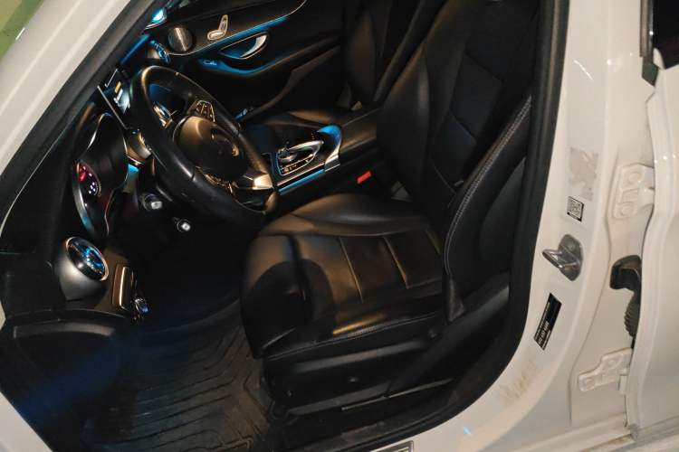 Used Mercedes-Benz C-Class 2017 Facelift C 200 Station Wagon Left Front Seat