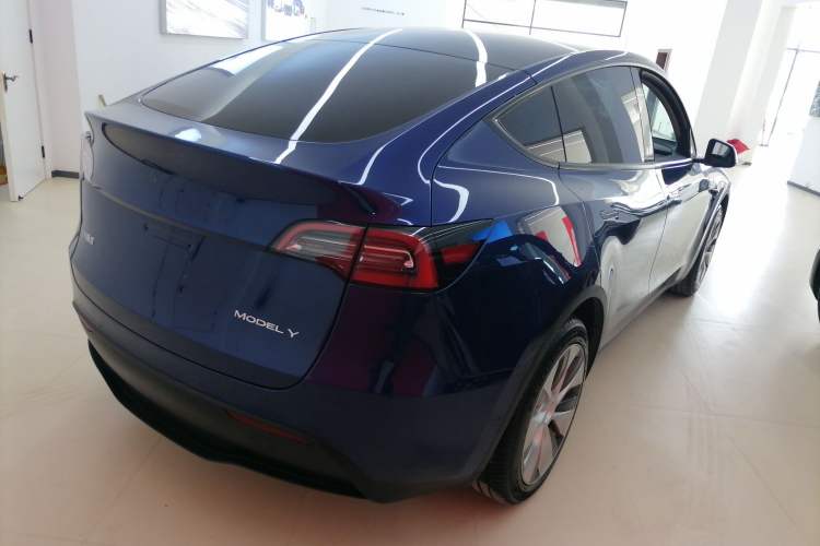 Used Tesla Model Y 2021 Long-Range All-Wheel-Drive Version 3D7