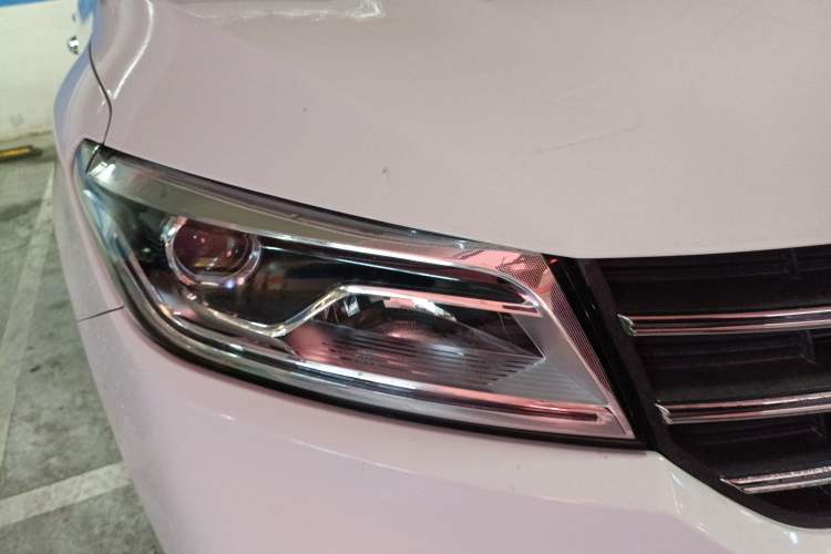 Used Dongfeng Fengon 580 2020 1.5T CVT Luxury Edition Right Front Headlight