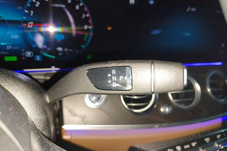 Used Mercedes-Benz E-Class New Energy 2022 Second Facelift E 350 e L Plug-in Hybrid Sports Sedan
