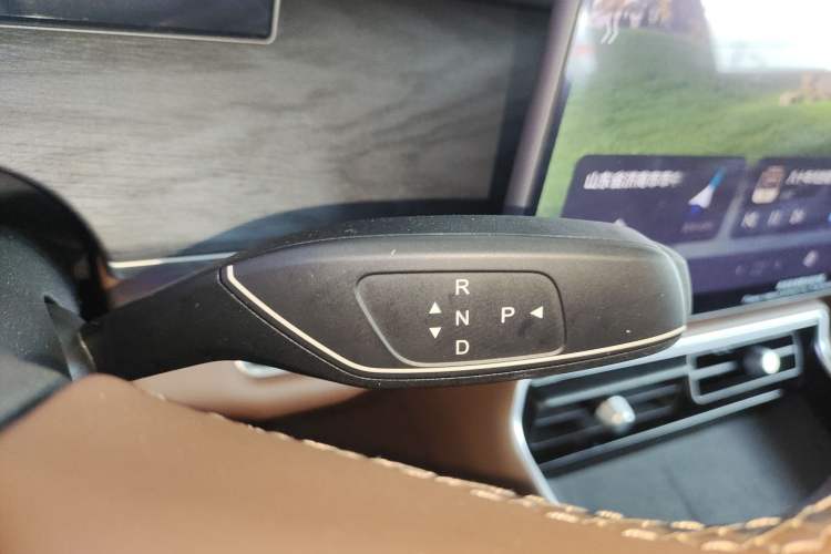 Used Chery Tiggo 9 2026 Model 9X 2.0T Automatic Two-Wheel Drive Luxury Edition