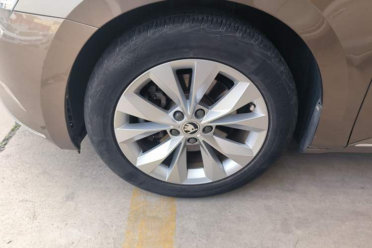 Used Skoda Superb 2016 TSI330 DSG Innovation Edition
