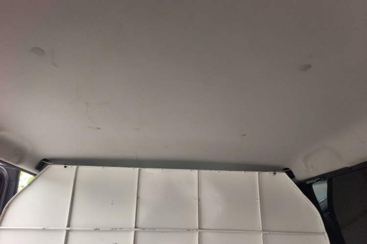 Used CHANGAN OSHAN X70A 
