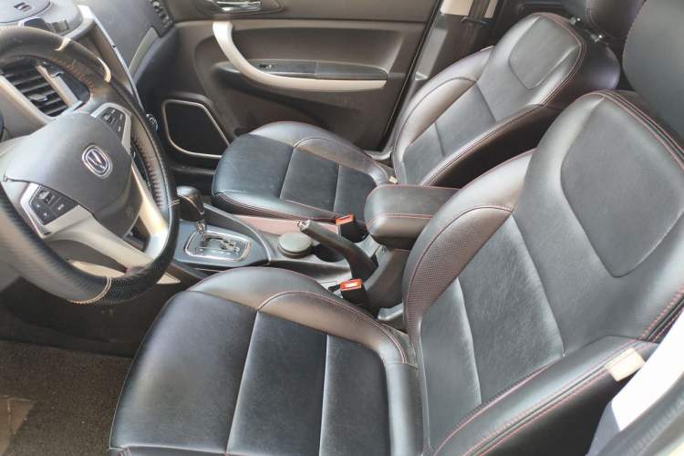 Used CHANGAN CS35 2015 1.6L Automatic Prestige Model China IV Standard
