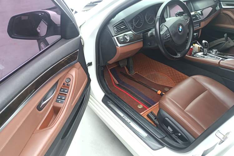 Used BMW 5 Series 2014 525Li Leading Model