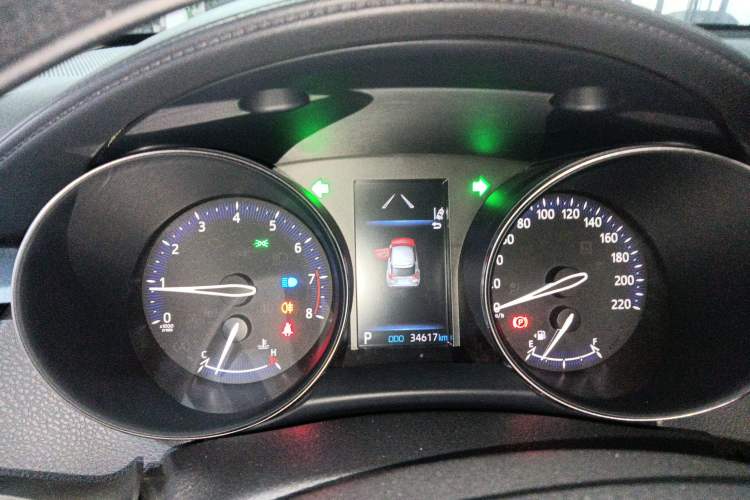 Used Toyota IZOA 2022 2.0L Yixing Version