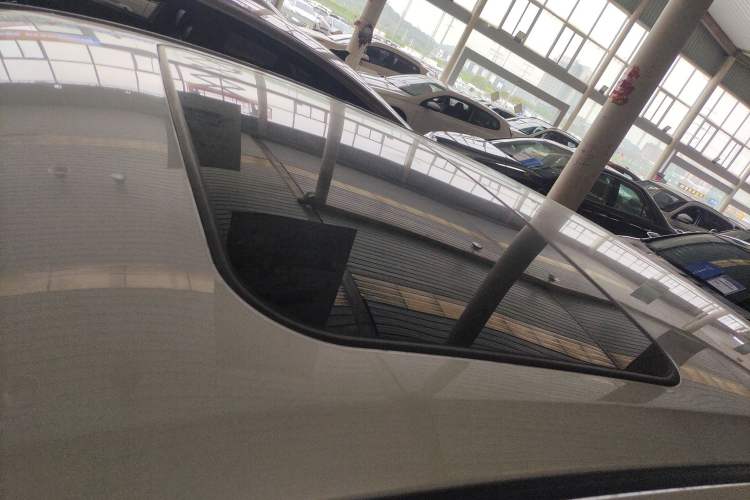 Used Toyota Levin 2019 Dual-Engine 1.8H E-CVT Luxury Edition China VI Standard Roof