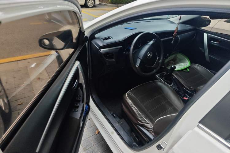 Used Toyota Corolla 2014 1.6L Manual GL