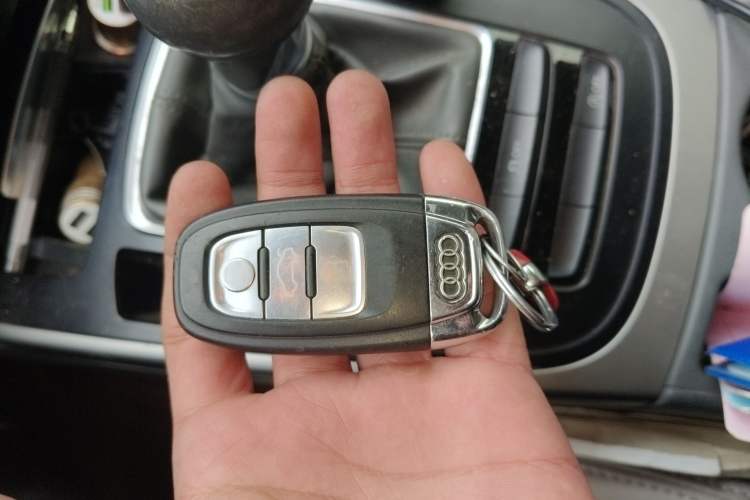 Used Audi A4L 2013 30 TFSI Manual Comfort Model