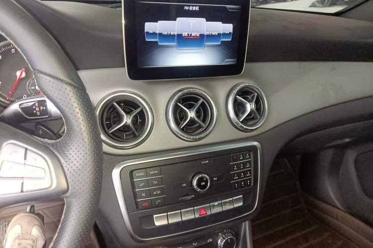 Used Mercedes-Benz CLA 2018 CLA 200 Style Edition Audio And AC Panel