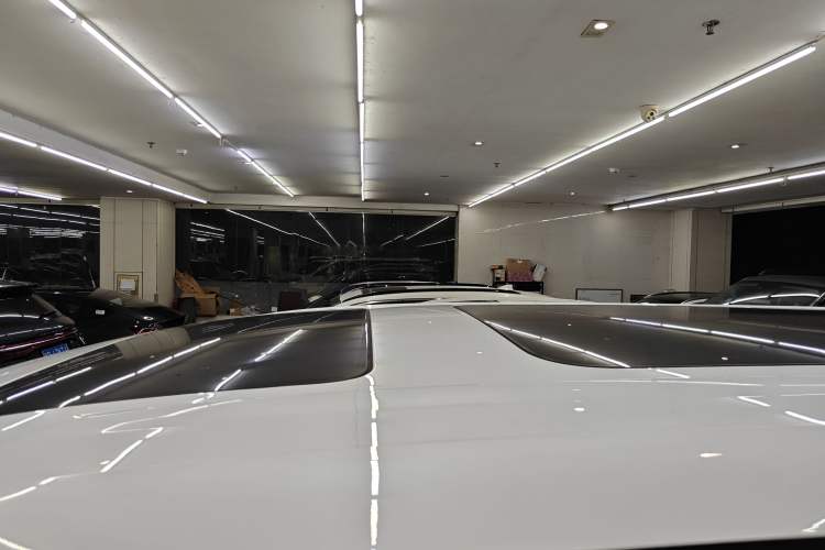 Used Denza D9 2022 DM-i 970 Four-Wheel Drive Prestige Model Roof