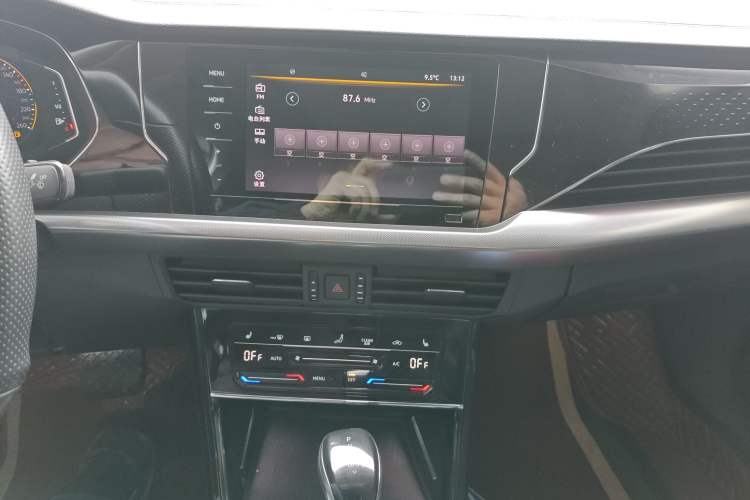 Used Volkswagen Passat 2023 Revised 330TSI Elite Edition Audio And AC Panel