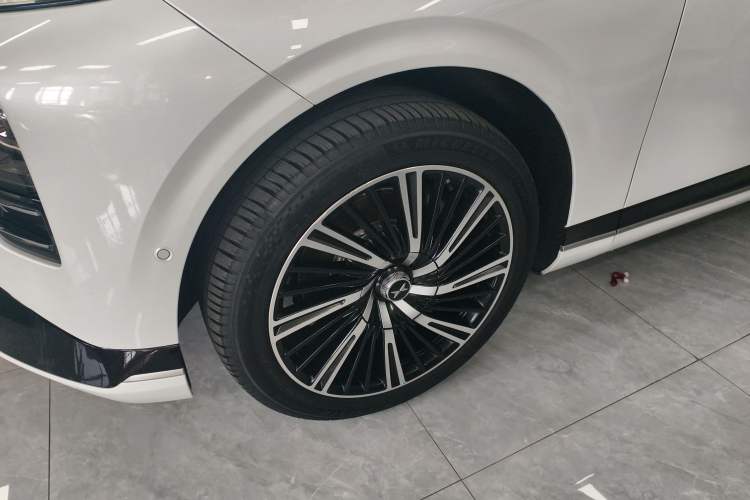 Used XPeng G9 2024 570 Max Left Front Wheel Hub