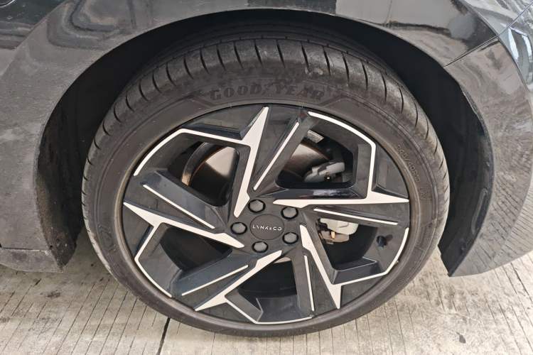 Used Lynk & Co 07 2024 EM-P 126 Long-Range Ultra
