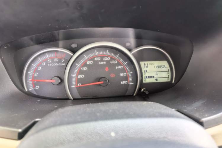 Used CHANGAN OSHAN Olisway 2014 1.4L AMT Luxury Model