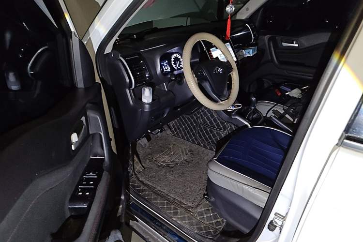 Used CHANGAN OSHAN X70A 2018 1.5L Manual Standard Edition Driver Seat