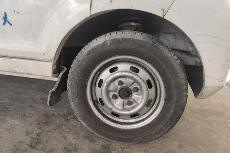 Used Nlmmotor Qiteng M70 2014 1.2L Entry-Level LJ469Q-AE2
