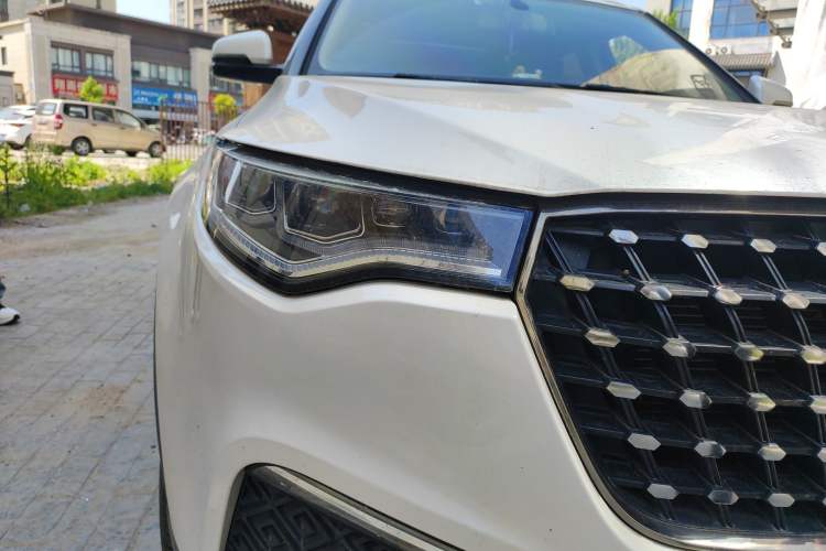 Used Zotye T700 2017 1.8T Manual Luxury Model
