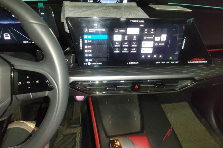 Used CHANGAN OSHAN Z6 2023 Blue Whale 2.0T Automatic Zhiyuan Model