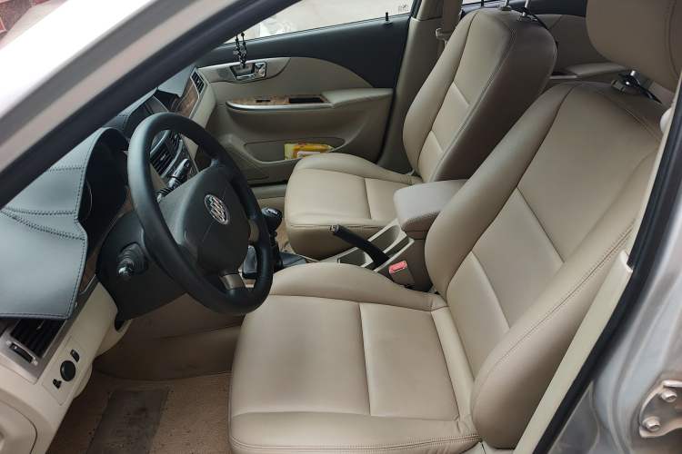 Used Buick Excelle 2015 1.5L Manual Classic Trim
