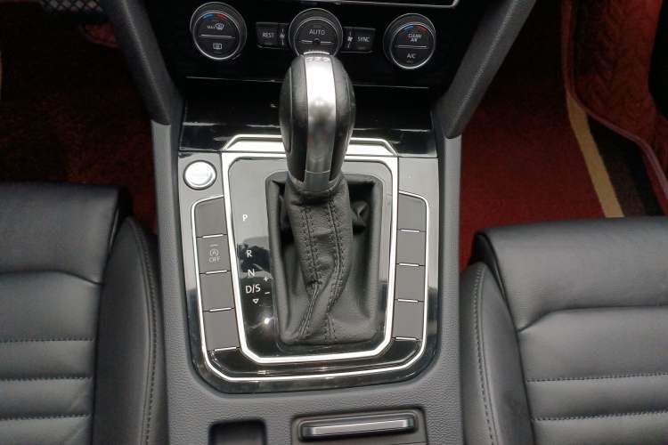 Used Volkswagen Magotan 2019 330TSI DSG Luxury Version China VI Standard
