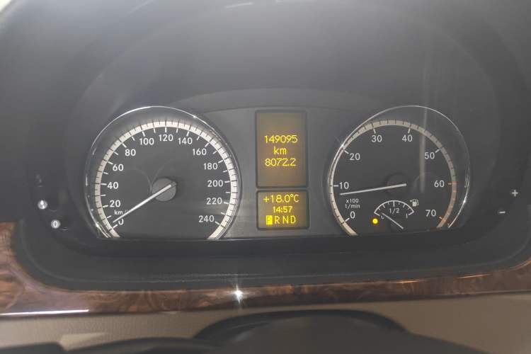 Used Mercedes-Benz Viano 2015 3.0L Partner Edition