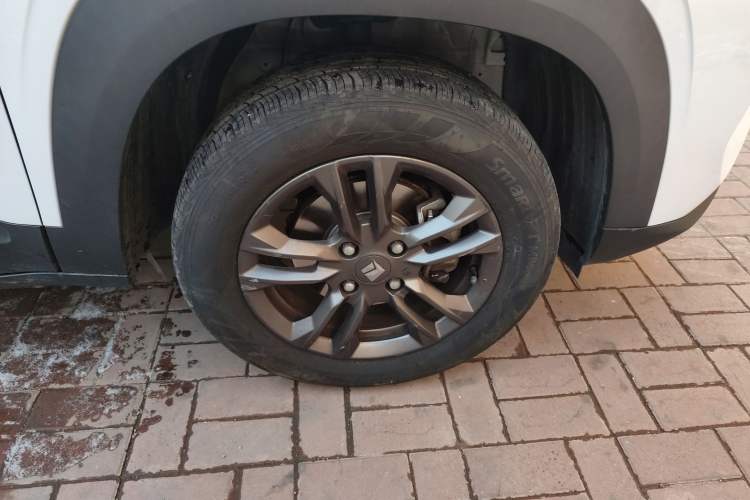 Used Baojun RS-3 2020 1.5L CVT Smart Elite Edition Right Front Wheel Hub