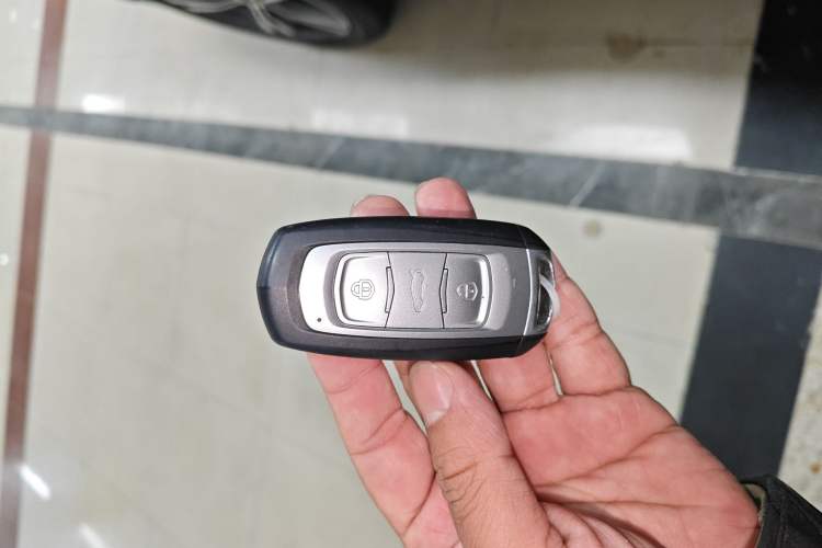 Used Geely Auto Emgrand X7 Sport 2022 1.8TD DCT Zhiya Trim Vehicle Key