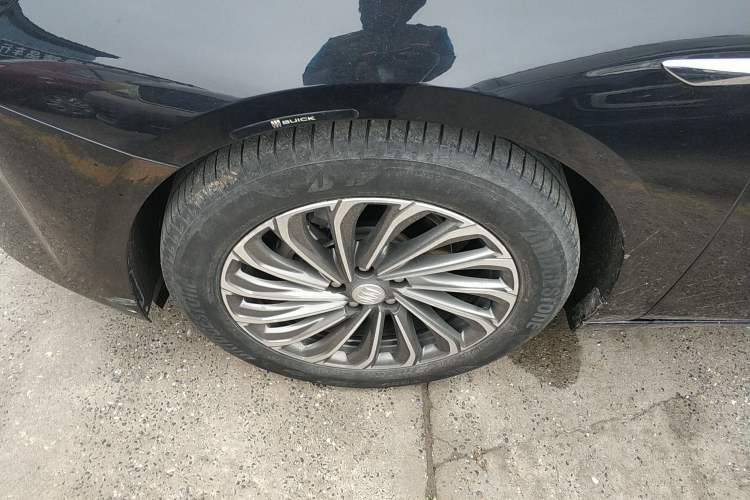 Used Buick LaCrosse 2023 28T Prestige Edition