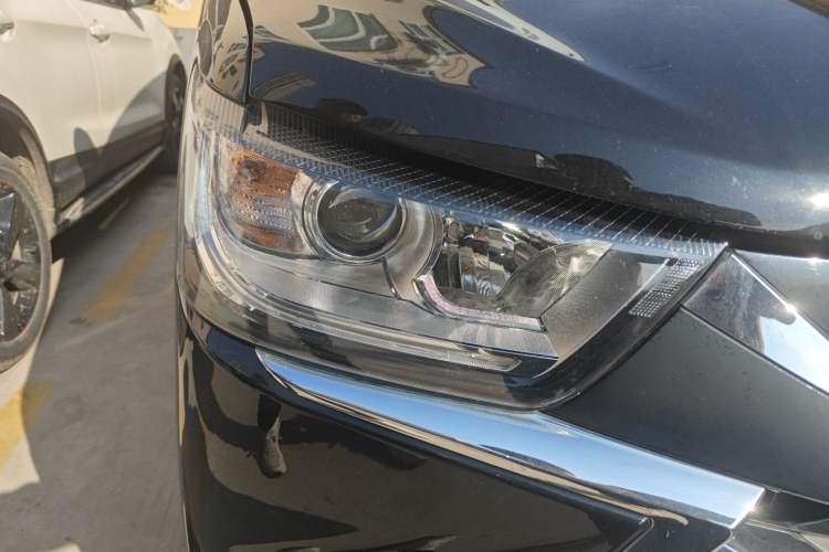 Used JAC Refine M4 2021 2.0L Manual Comfort Edition Right Front Headlight