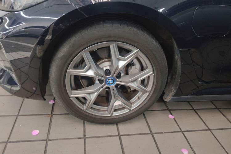 Used BMW i3 2024 eDrive 35 L Left Front Wheel Hub