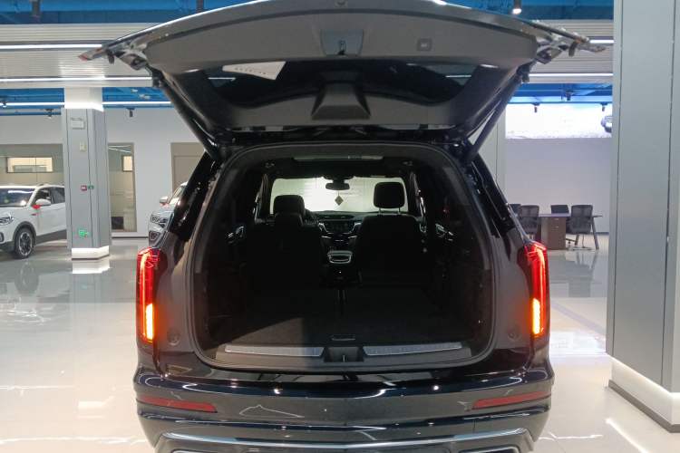 Used Cadillac XT6 2022 2.0T Six-Seater Two-Wheel-Drive Luxury Version