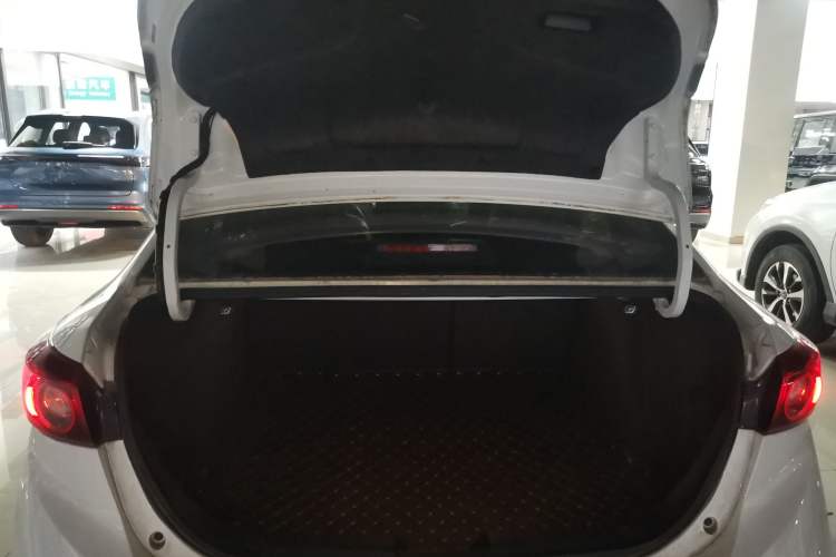 Used Mazda Mazda 3 Axela 2017 Sedan 1.5L Automatic Comfort Model Emission Standard China V