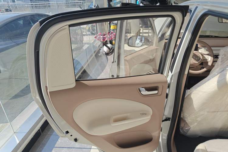 Used Wuling Hongguang MINIEV 2025 Four-Door Version Advanced Edition
