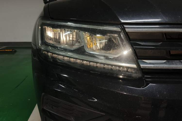 Used Volkswagen Tiguan 2018 330TSI All-Wheel-Drive Innovation Model