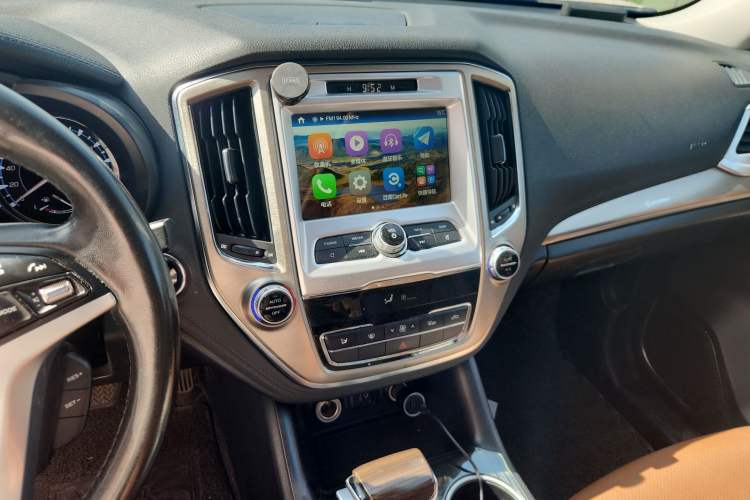 Used CHANGAN CS95 2017 2.0T Four-Wheel Drive SmartDrive Edition
