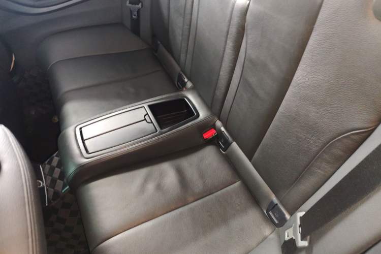 Used BMW 4 Series 2016 420i Convertible Fashion Model
