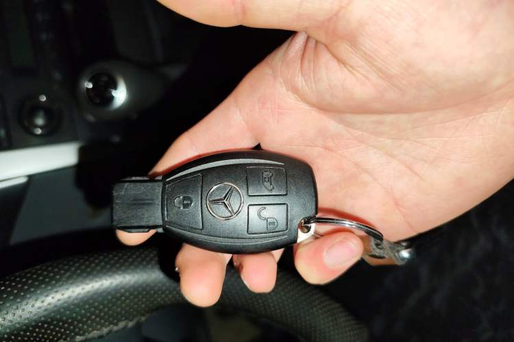 Used Mercedes-Benz Vito 2011 2.5L 7-seater executive version