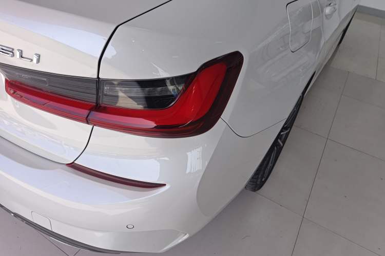 Used BMW 3 Series 2022 Restyled 320Li M Sport Package Exterior 3