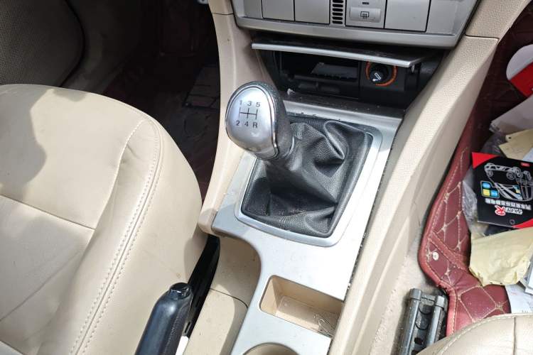 Used Ford Focus 2013 Sedan Classic 1.8L Manual Fashion Edition Gear Lever