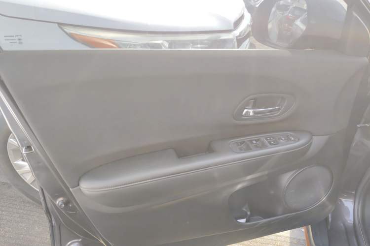 Used Honda Vezel 2022 1.5L CVT Phantom Night Pioneer Edition