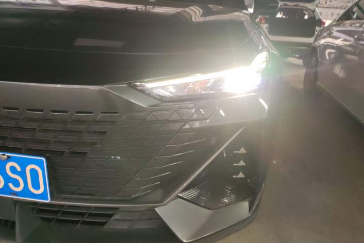 Used CHANGAN UNI-V 2023 1.5T Prestige Model
