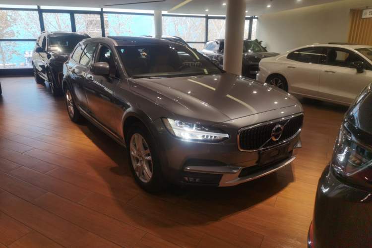 Used Volvo V90 2019 Cross Country T5 AWD Smart Range Version China V Standard
