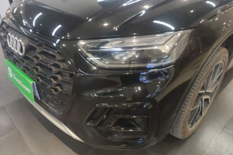 Used Audi Q5L 2025 quattro 45th Anniversary Edition 45 TFSI Luxury Dynamic Model Left Front Headlight