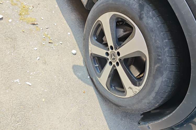 Used Mercedes-Benz GLC 2022 Second Facelift GLC 260 L 4MATIC Dynamic Edition Right Front Wheel Hub