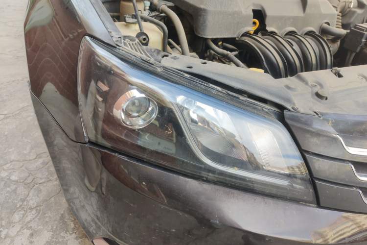 Used Geely Auto Emgrand 2016 Sedan 1.5L CVT Upward Version Right Front Headlight