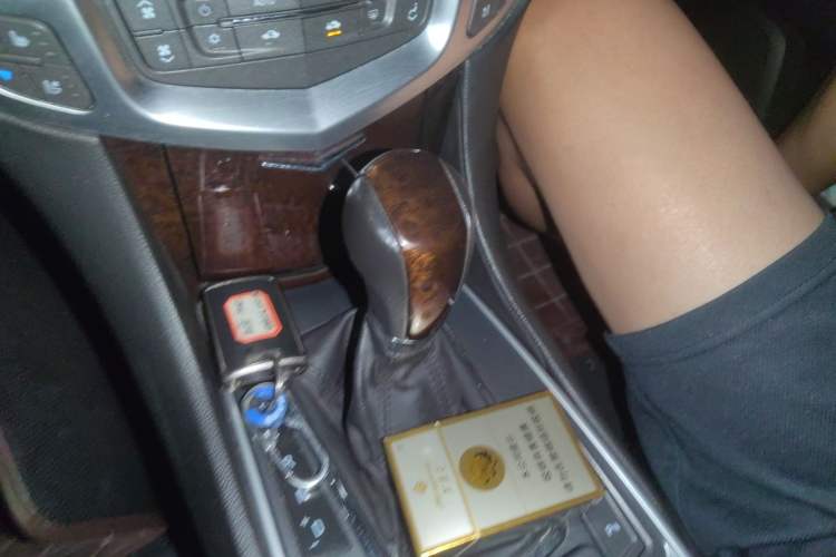 Used Cadillac SRX 2011 3.0L Flagship Edition
