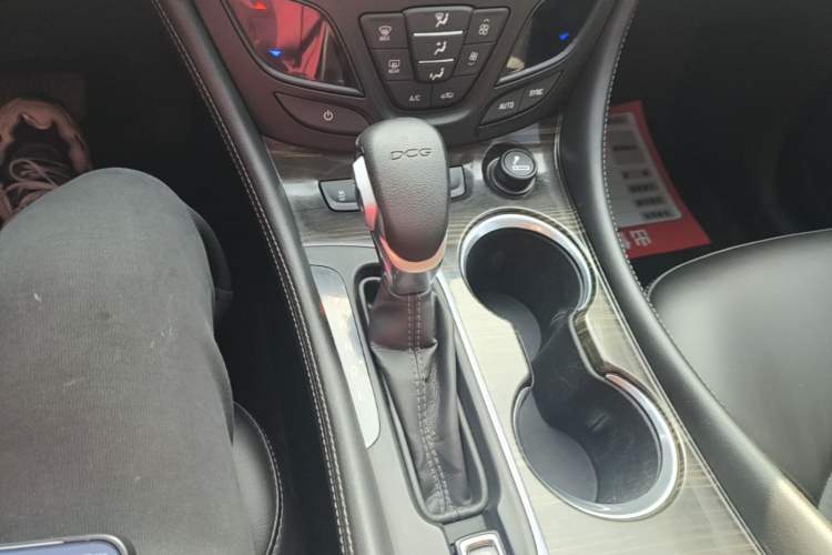 Used Buick Envision 2021 532T Two-Wheel-Drive Leading Version Gear Lever